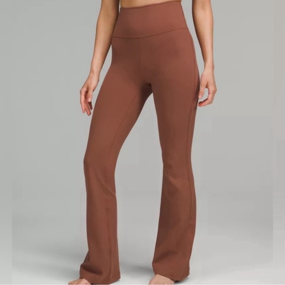 Lululemon Groove Pant High Rise Flare Nulu size 6
Ancient Copper - Picture 2 of 8